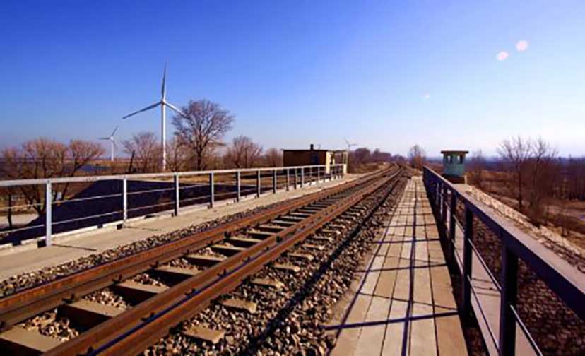 高鐵建設(shè)領(lǐng)域，加大對(duì)機(jī)制砂的需求