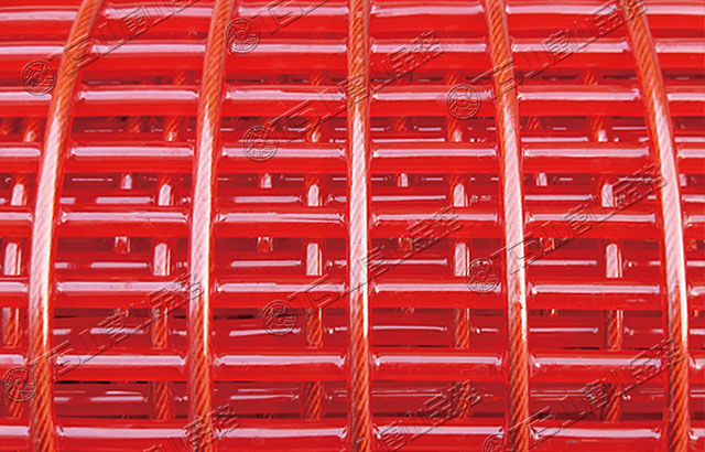 篩分設(shè)備選用聚氨酯篩網(wǎng)，高耐磨、壽命長(zhǎng)